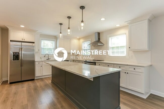 4 Bedroom Pet-Friendly Home in Atlanta, GA with Main Street Renewal