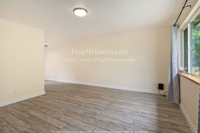 Photo - Updated Two Bedroom Duplex in SE! Unit 5829 SE 80th Court