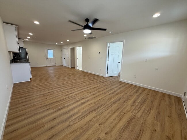 Photo - 570 Pippin Rd Unidad Apt. B