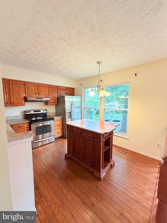 Photo - 3758 Mazewood Ln