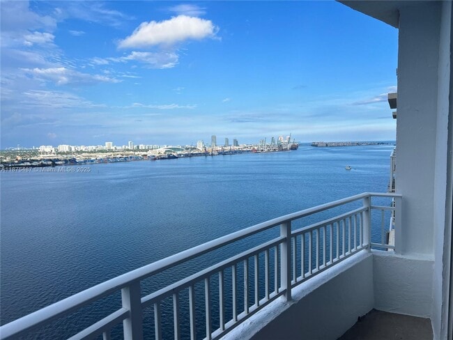 Building Photo - 770 Claughton Island Dr Unit PH-25 Rental