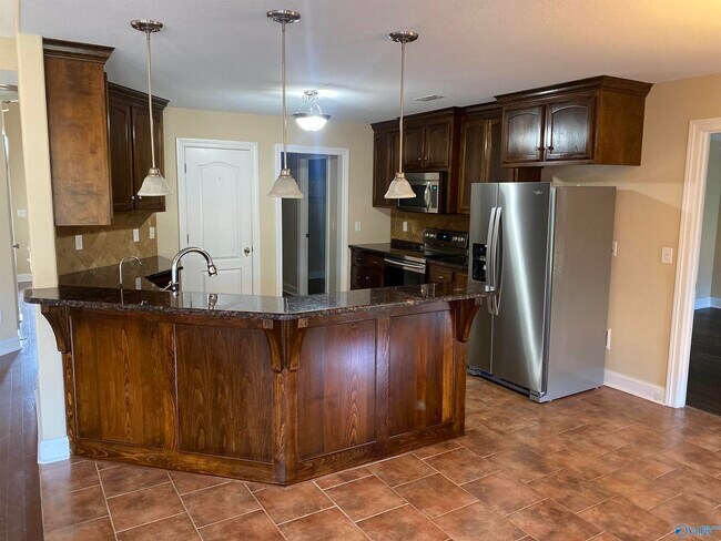 Photo - 7502 Parktrace Ln SE
