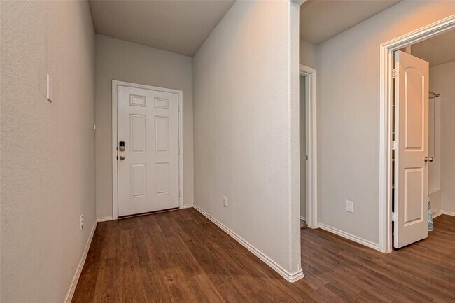 Photo - 15443 Cipres Verde St