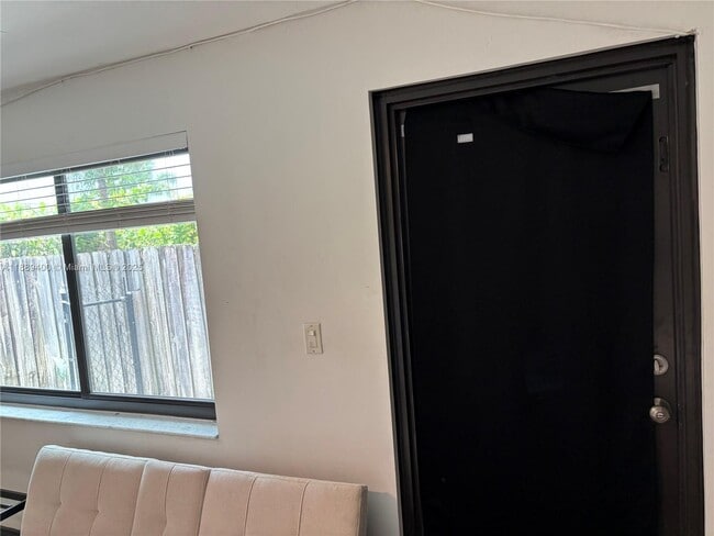 Photo - 7730 SW 127th Dr Unidad 1