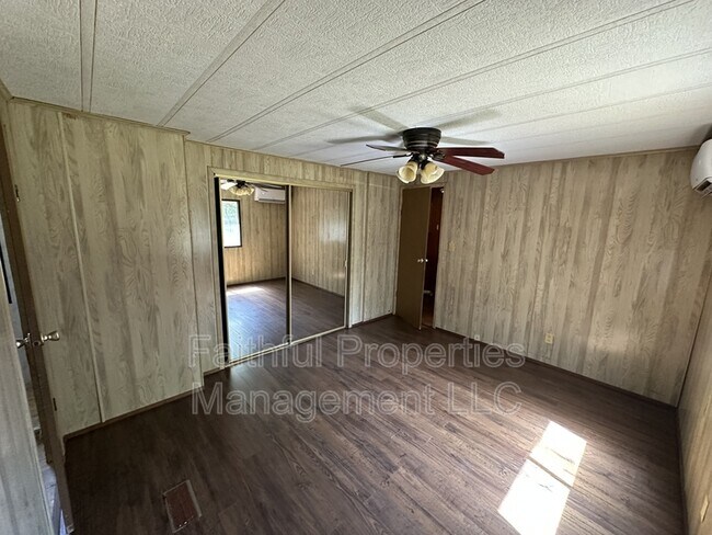 10251 Shadow Wood Cir