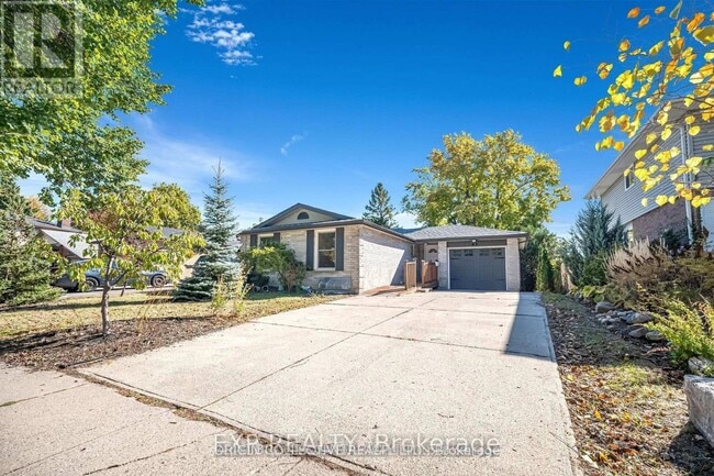 Photo - 63 Wheatfield Crescent