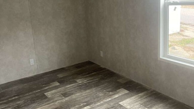 Photo - 2 Evergreen Ct