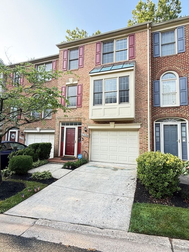 Photo - Beautiful 3 bed/3.5 Bath in ideal location!