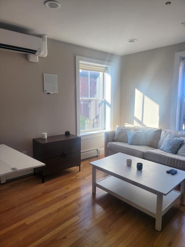 Photo - 784 Tremont St