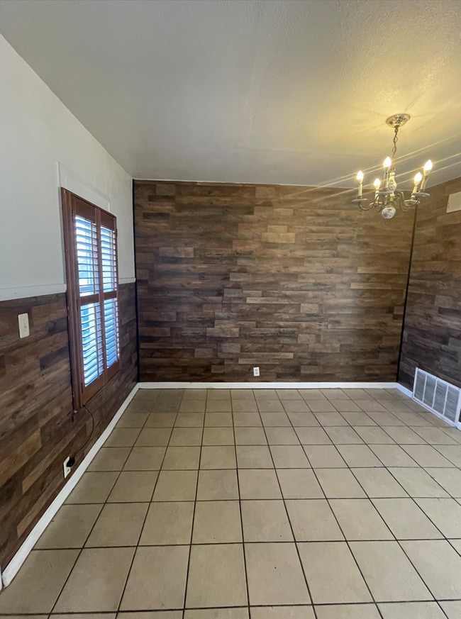 Photo - 124 E Evans Ave