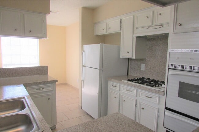Photo - 1611 Chippawa Ln