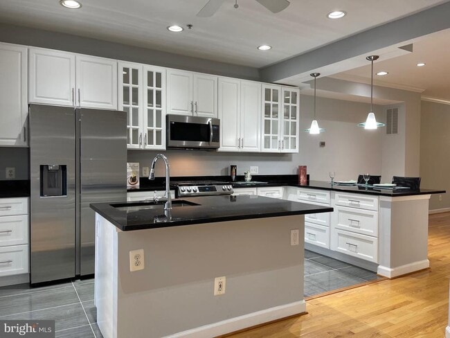 Building Photo - 680 9th St SW Rental