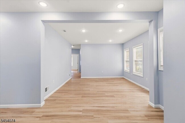 Photo - 76 Grumman Ave