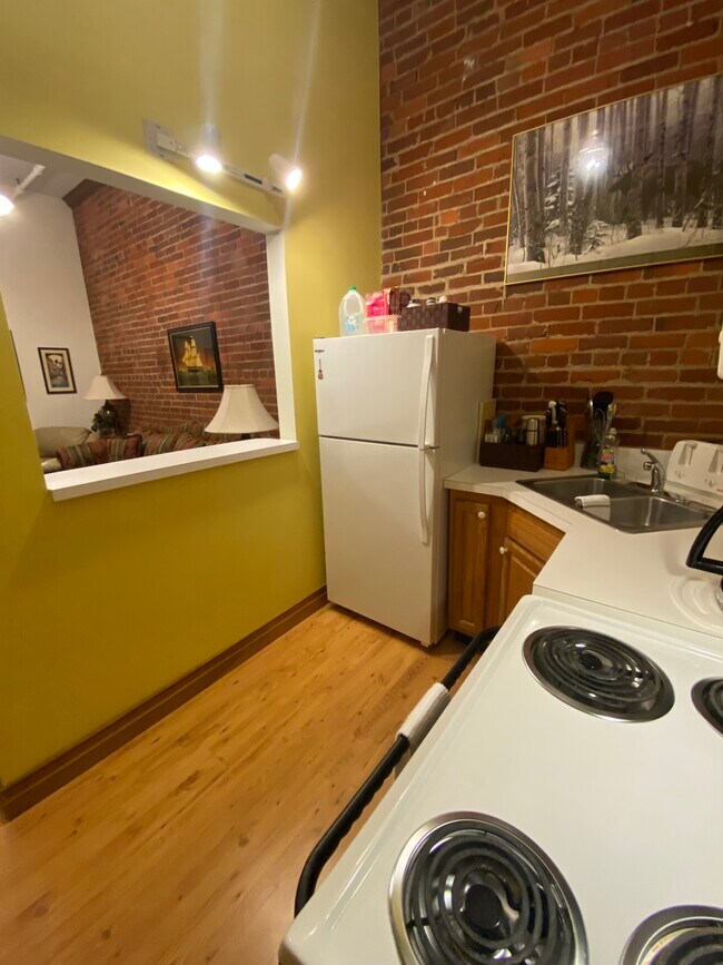 Photo - 1401 Greenup Ave Unit 2