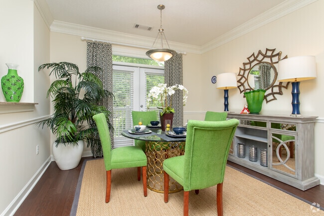 3BR, 3.5BA - 2071SF