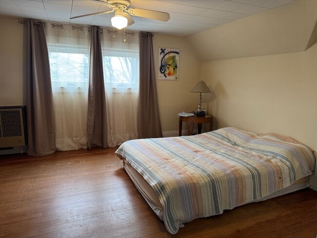 Photo - 137-139 North Main Street Unit Apt. 3