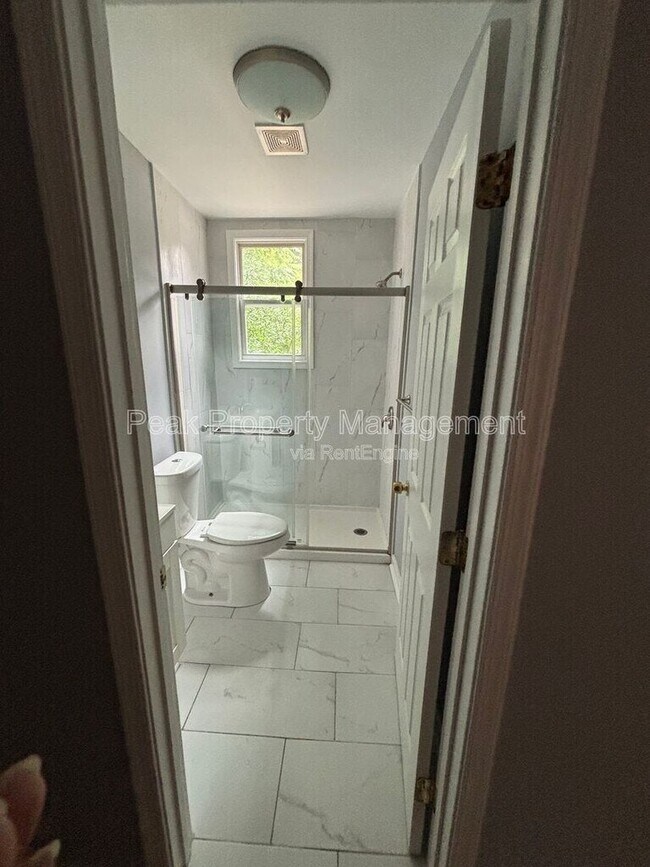 Photo - 2121 W Cary St Unidad C