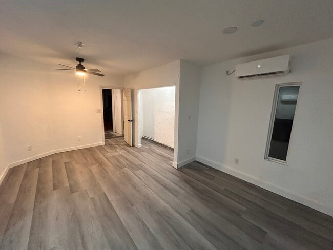 Building Photo - 1832 Goose Creek Pl