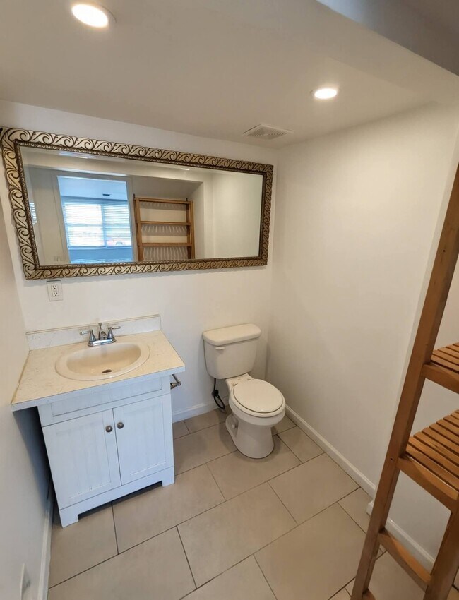 Photo - 209 10th St Unit 2