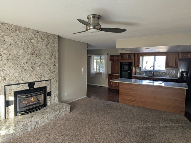 Photo - 582 S Everett Ct