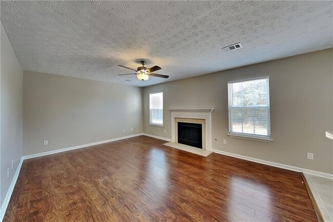 Photo - 7550 Springmill Ct