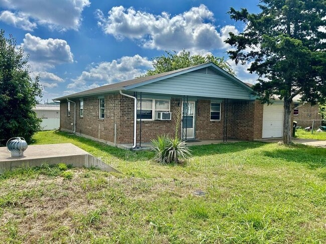 Photo - 1228 N Texas Ave House