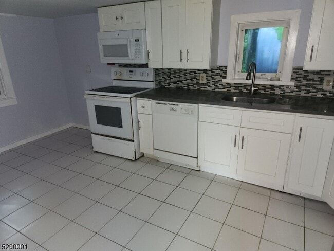 Photo - 72 Glenwood Mt Rd