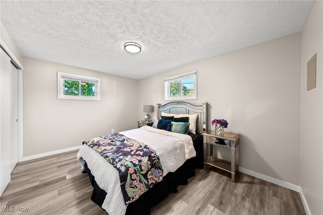 Building Photo - 21044 Southbend Cir Unit 1