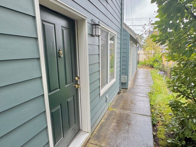 Photo - ROMAA01 Unit 6937