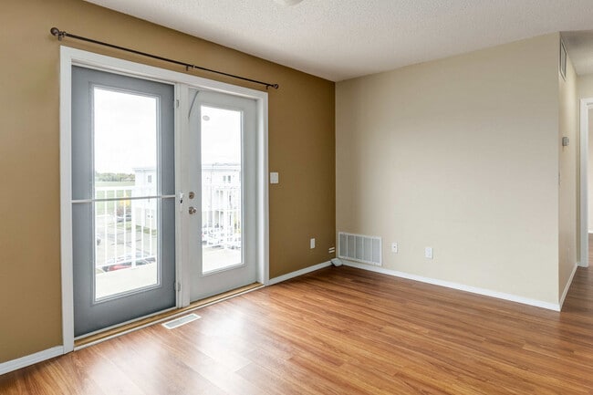 Oxford Apartments