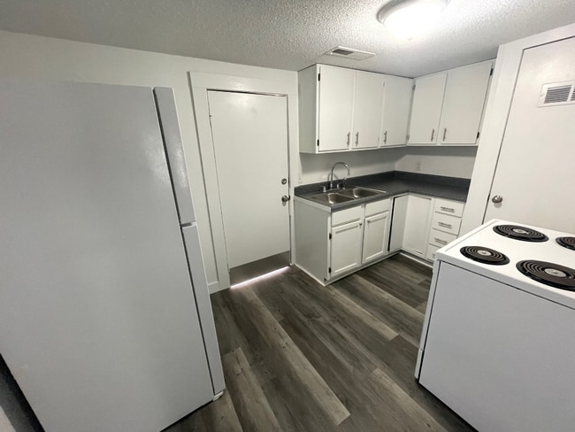 Photo - "Charming 2-Bedroom Wichita Home with Gleaming Hardwood Floors!"