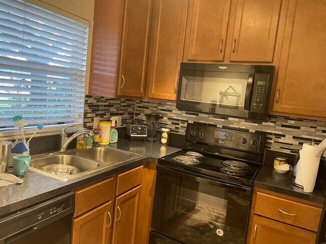 Photo - 401 Alafaya Woods Blvd Apartments Unit B