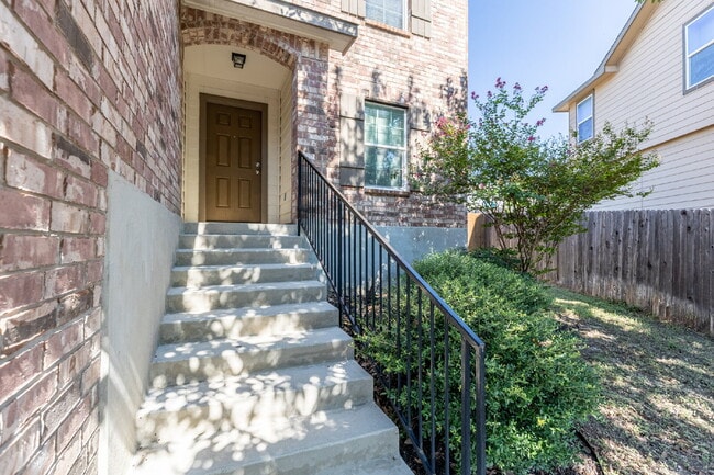 Photo - 1411 Frio Eagle