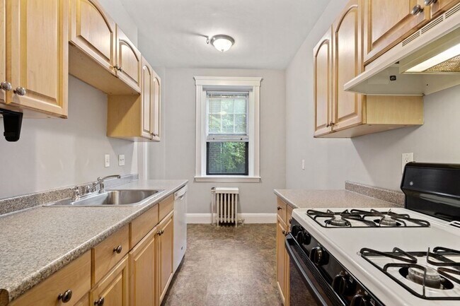 Photo - 1945 Commonwealth Ave Unit 4