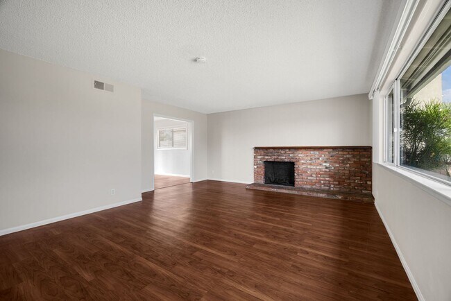 Photo - Tri Level 4 bedroom plus Family Room in Yorba Linda