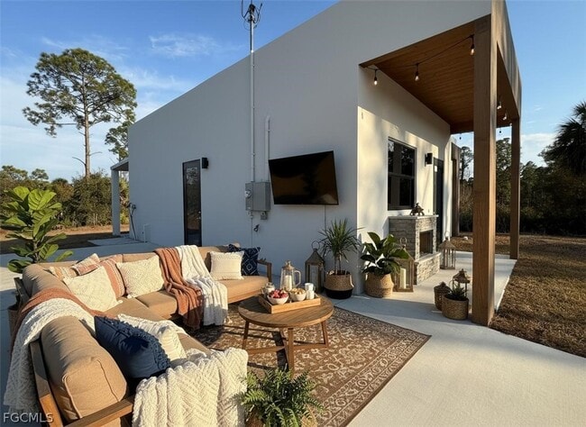 Photo - 133 Nacelle Ave S