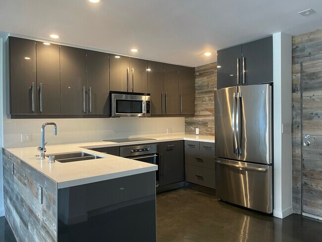 Kitchen - 11645 Montana Ave Unit 103