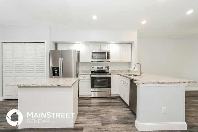 Photo - 2520 Townsquare Dr