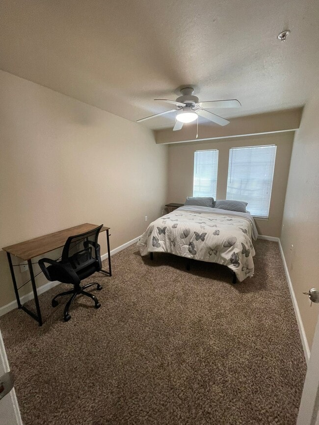 Photo - Oxford Terrace 1 Unit GF2, Room 4