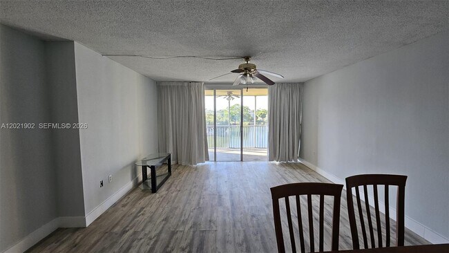 1750 NE 191st St Unit 325-4