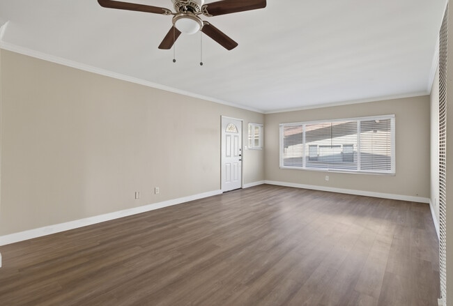 Photo - 25218 Loytan St