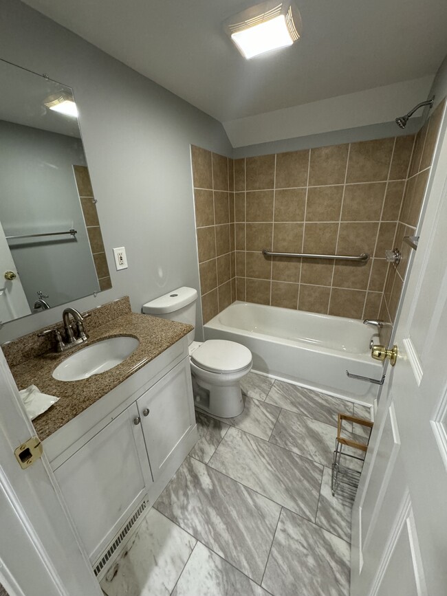 Photo - 1135 Fayette St