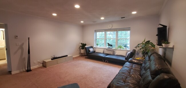 Photo - 150 Kenrick St Unidad 4
