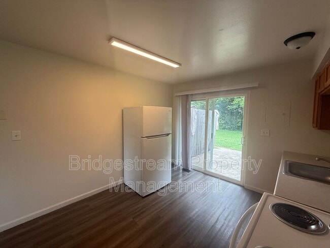 Photo - 1214 Case Ave