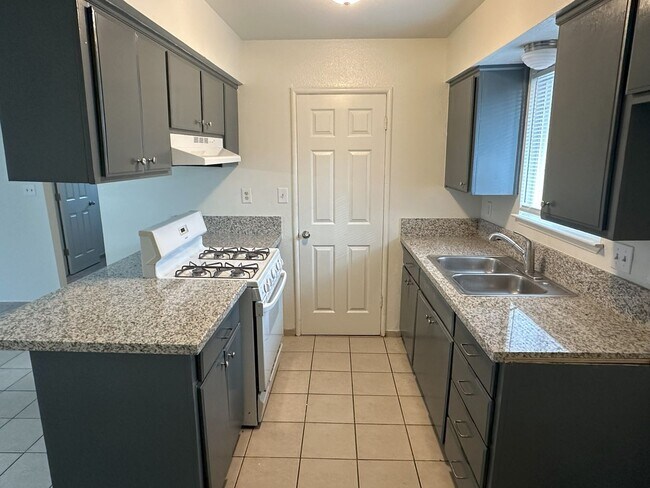 Photo - 510 S Dayton St Unit 510