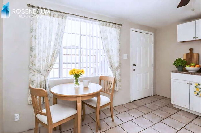 Photo - 302 W Flores St Unidad 2