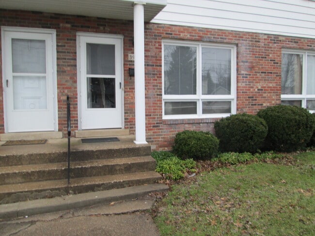 Townhouse end unit in S.W. Erie - 3936 Liberty St Townhome