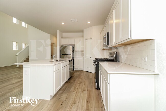 Photo - 10113 Elkhorn Dr