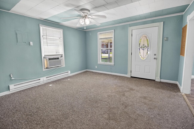 Photo - 216 Rollins St