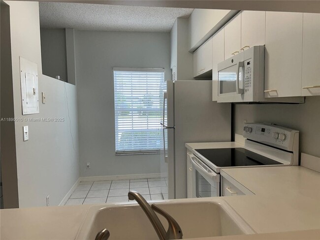 Photo - 11030 Tarpon Bay Ct